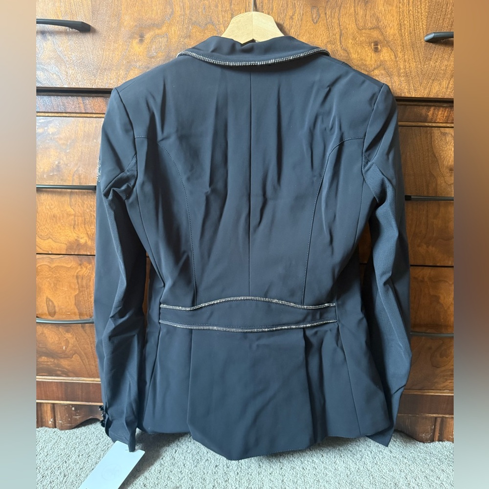 NEW PIKEUR CECILE LADIES SHORT TAIL COAT, Size 38 - Picture 4 of 6